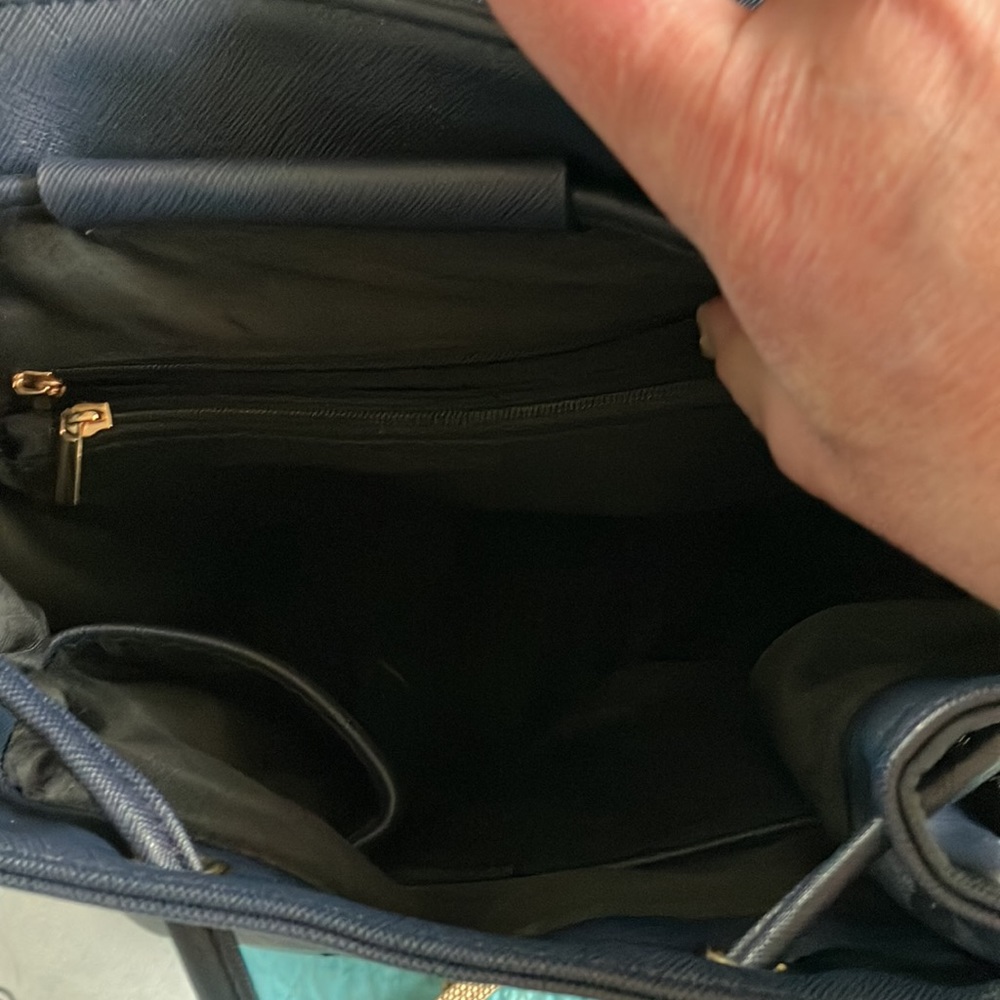 Wink Kangaroo 🦘 Backpack - Picture 7 of 11